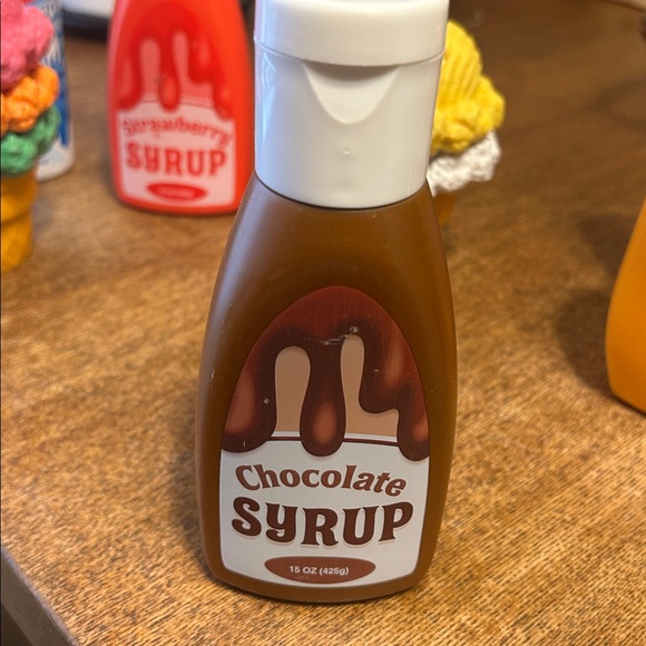 Colorful Ice Cream Cone Decoration Set - Picture 4 of 6